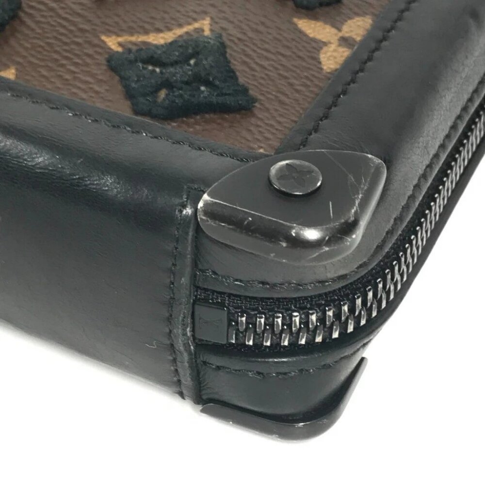 LOUIS VUITTON M45061 Monogram-Tuftage Soft Trunk-Clutch Bag Pouch with Strap - Picture 4 of 16